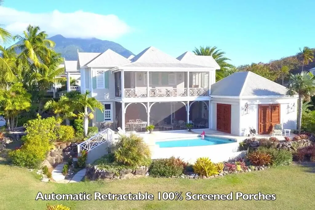 Апартаменты Oceanfront 3Br-3Bath Villa Spectacular Views Pool Cliftons Сент-Китс и Невис
